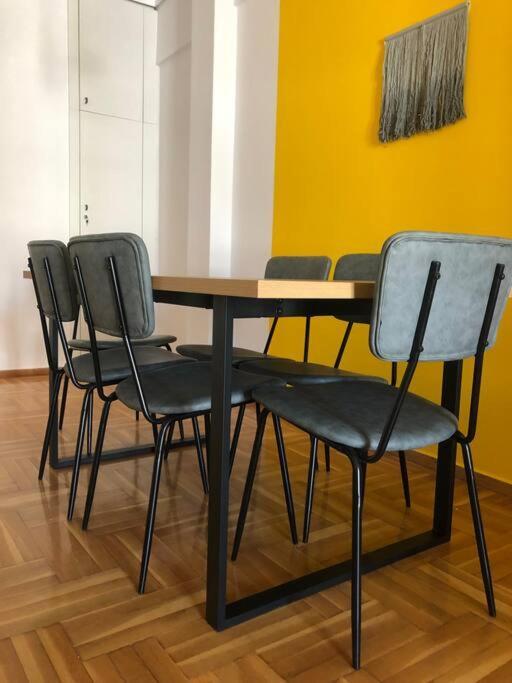 2 Mon-Keys Apartment Tesalonika Bagian luar foto