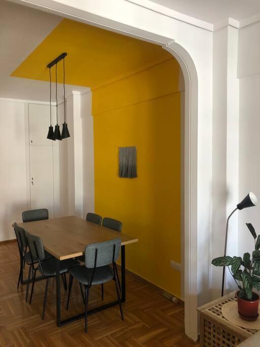 2 Mon-Keys Apartment Tesalonika Bagian luar foto