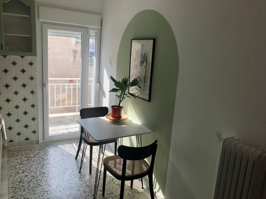 2 Mon-Keys Apartment Tesalonika Bagian luar foto