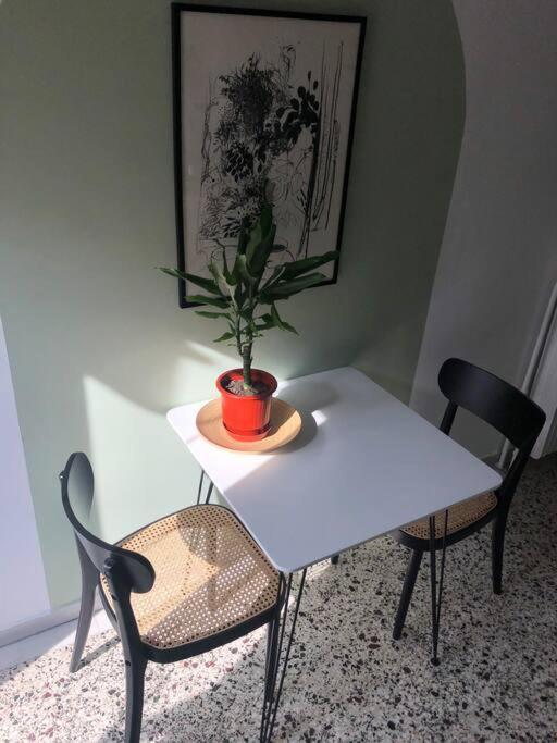 2 Mon-Keys Apartment Tesalonika Bagian luar foto