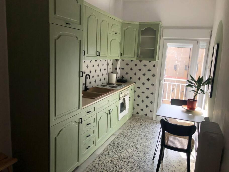 2 Mon-Keys Apartment Tesalonika Bagian luar foto